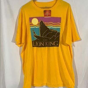 NWT Official Disney Lion King Short Tshirt Small